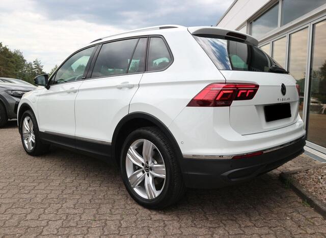 Volkswagen TIGUAN 1.4 TSI eHybrid ACC Trekhaak Matrix LED Head-Up Camera 19 Inch Stoelverwarming