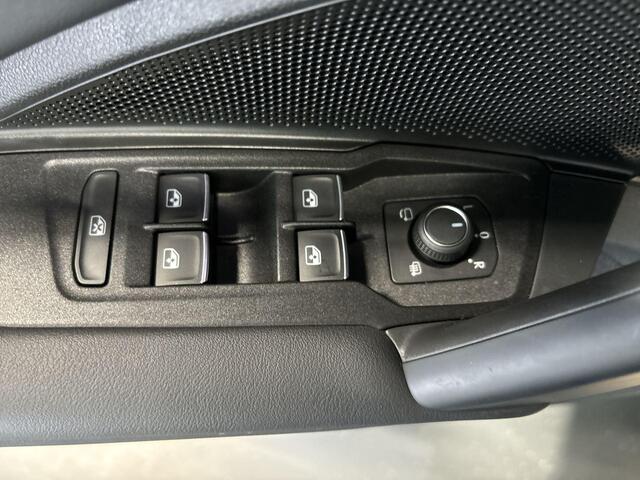 Volkswagen TIGUAN 1.5 272pk DSG eHybrid R-Line Edition · Camera · Elek. Trekhaak · Panoramadak · Elek. Voostoelen · Massage · Stoelventilatie · 20'' Inch · Garantie t/m 02-09-2029 of 100.000km
