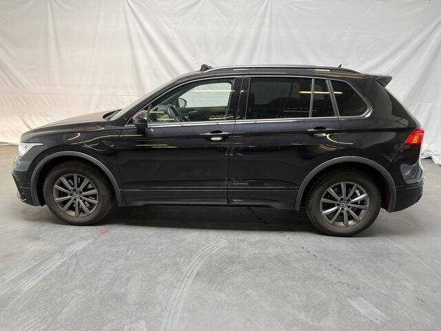 Volkswagen TIGUAN 1.4 TSI eHybrid R-Line / AUTOMAAT/ 2X R-LINE/ PANO/ ELEKTR. TREKHAAK/ CLIMA 3-ZONE/ ADAPT. CRUISE/ DIGITAL DASH/ APP-CONNECT/ NAVI/ PARK. SENSOREN/ STOEL-STUUR VERWARM.
