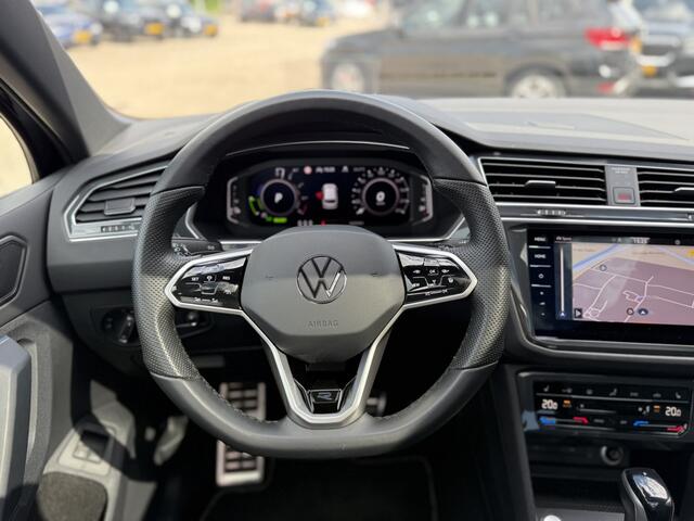 Volkswagen TIGUAN 1.4 TSI eHybrid R-Line Black Style Lederen interieur Elek Stoelverstelling Panoramadak Stuurwielverwarming Head-Up Display Keyless Entry