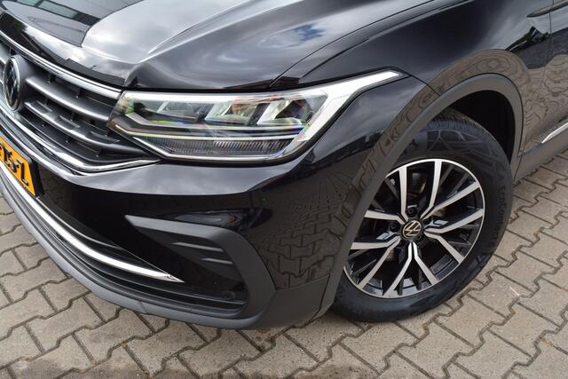 Volkswagen TIGUAN 1.5 TSI Life | ACC | Trekhaak | Camera |