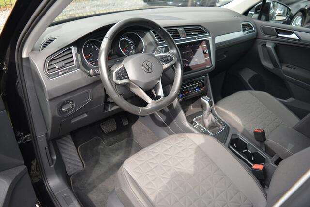 Volkswagen TIGUAN 1.5 TSI Life | ACC | Trekhaak | Camera |