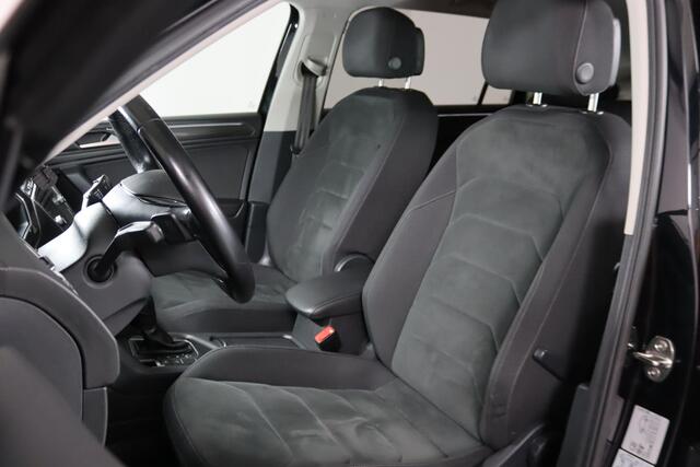 Volkswagen TIGUAN Allspace 1.5 TSI Highline 7-Persoons ACC, Trekhaak, Achteruitrijcamera, Apple carplay Andriod auto,