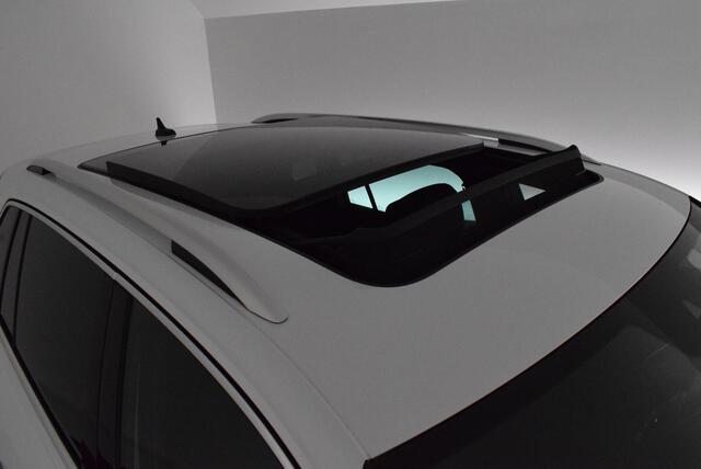 Volkswagen TIGUAN 1.5 TSI 150pk DSG ACT R-Line Highline Virtual Cockpit Stoelverwarming Keyless Panoramadak Navigatie