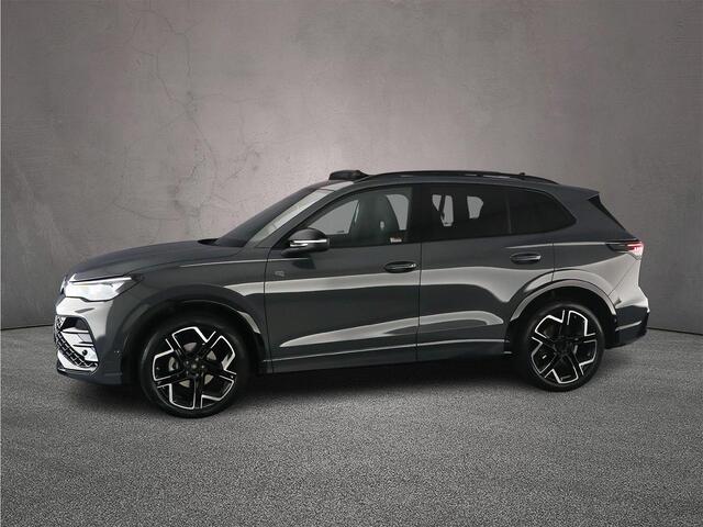 Volkswagen TIGUAN R-Line Edition 1.5 eTSI 150pk DSG Automaat Trekhaak, Panoramadak, LED matrix koplampen, Adaptive cruise control, Elektrische achterklep, Achteruitrijcamera