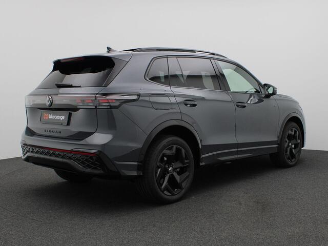 Volkswagen TIGUAN 1.5 eHybrid R-Line Edition 272PK DSG Panoramadak, Harman & Kardon, LED-Matrix, Winterpakket Plus, Navigatie, Side Assist, Keyless, Black Style, 19" LM Velgen