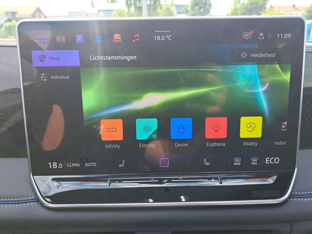 Volkswagen TIGUAN 1.5 eHybrid R-Line Edition 204 pk 6 versn. DSG · Assistance Pakket · Comfort Pakket · Koplampverlichting HD-matrix (IQ.LIGHT) ·