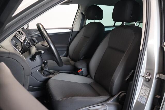 Volkswagen TIGUAN 1.5 TSI ACT CL Business | Camera | LED