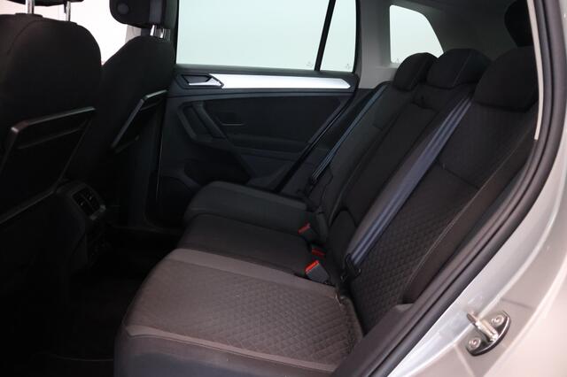 Volkswagen TIGUAN 1.5 TSI ACT CL Business | Camera | LED