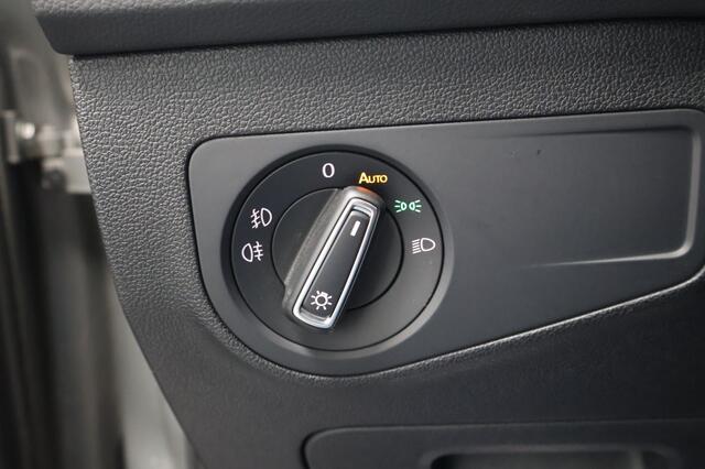 Volkswagen TIGUAN 1.5 TSI ACT CL Business | Camera | LED
