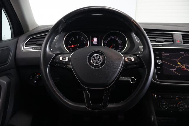 Volkswagen TIGUAN 1.5 TSI ACT CL Business | Camera | LED
