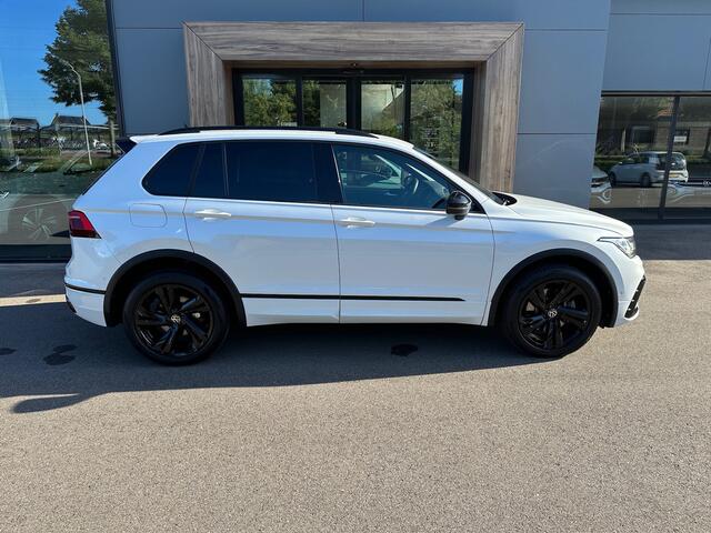 Volkswagen TIGUAN 1.4 TSI eHybrid R-Line | Black Style | Trekhaak | Camera | Elek. Achterklep | Carplay | Dode hoek | Rijklaar incl. garantie