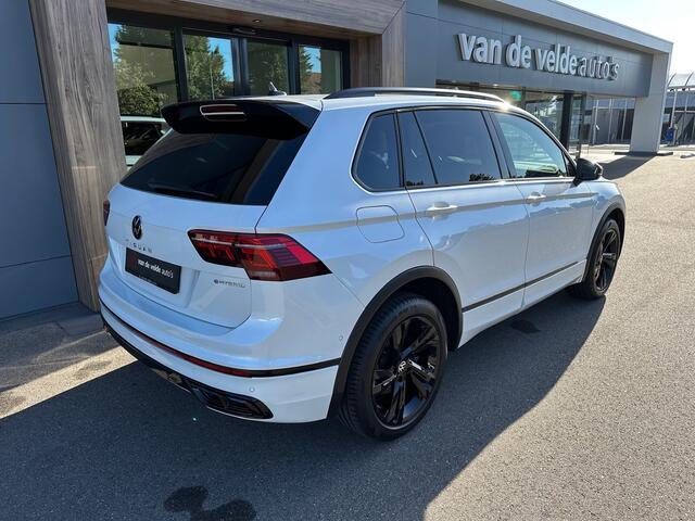 Volkswagen TIGUAN 1.4 TSI eHybrid R-Line | Black Style | Trekhaak | Camera | Elek. Achterklep | Carplay | Dode hoek | Rijklaar incl. garantie