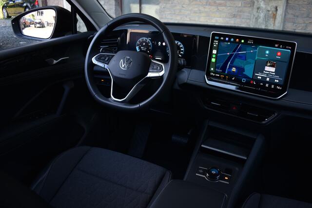 Volkswagen TIGUAN 1.5 eTSI LIFE TREKHAAK | CAMERA | STUUR VERW.