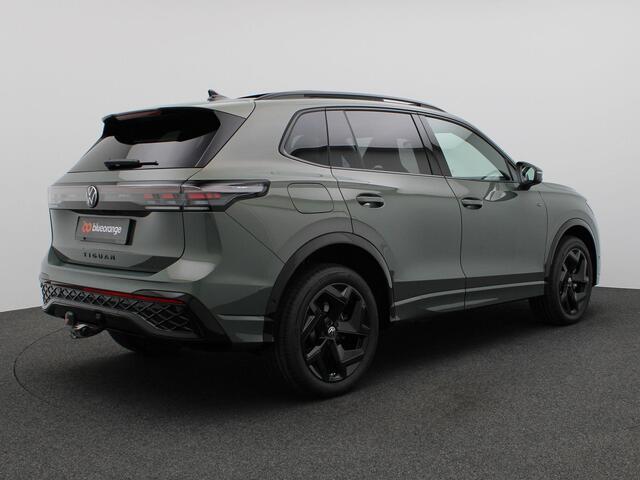 Volkswagen TIGUAN 1.5 eHybrid R-Line Edition 272PK DSG black style, trekhaak, panoramadak, Harman Kardon, keyless, stuur-stoelverwarming, adaptive cruise, side assist, 19" lichtmetaal