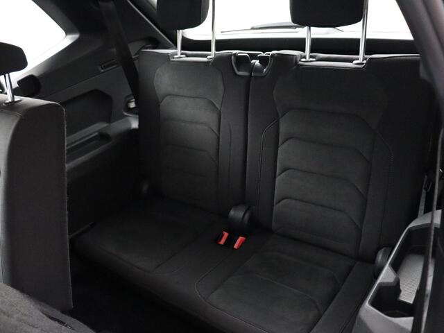 Volkswagen TIGUAN Allspace 1.5 TSI Highline Business R 7p. R-line ORG NL! | ACC | Pano | Trekhaak!