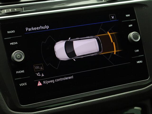 Volkswagen TIGUAN 1.4 TSIeHybrid 180kW/245PK Life DSG · Navigatie · Apple Car Play · Parkeersensoren