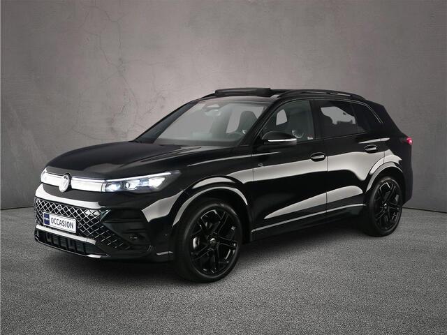 Volkswagen TIGUAN R-Line Edition 1.5 eTSI 150pk DSG Automaat Trekhaak, Harman Kardon audio, Panoramadak, Adaptive cruise control, Black Style, Achteruitrijcamera, Elektrische achterklep