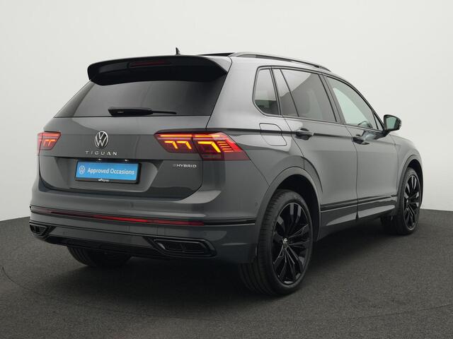 Volkswagen TIGUAN 1.4 TSI eHybrid 245 pk DSG R-Line Business+ | Panoramadak | Trekhaak | Leder | Geheugenstoelen | Adaptief onderstel | Head-up display | 20" Suzuka | IQ Light | Stuur-/stoelverwarming