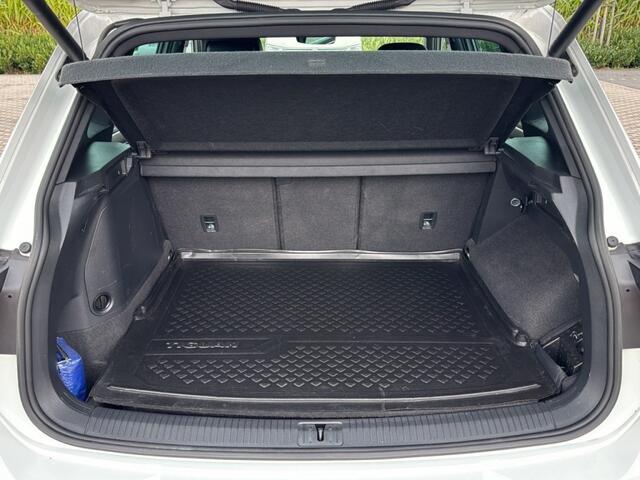 Volkswagen TIGUAN 1.4 TSI DSG R-LINE E-HYBRID PANO-DAK/TREKHAAK/CAMERA/NAVI/CARPLAY/ACC