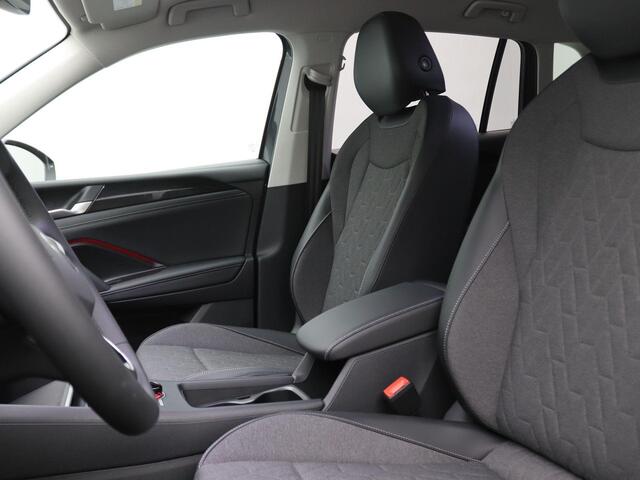Volkswagen TIGUAN 1.5 eHybrid Life Edition 204PK DSG Achteruitrijcamera, Adaptieve Cruise Controle, Navi via Apple Carplay/Android Auto, Keyless, Side Assist, Stoel-Stuurverwarming, Elektr. Achterklep, 19" LM Velgen