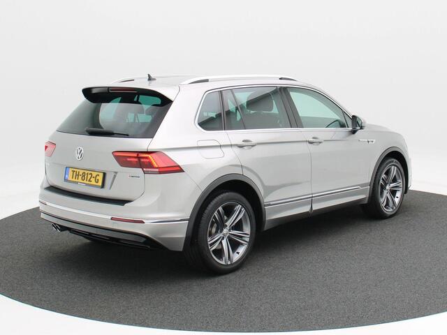 Volkswagen TIGUAN 1.4 TSi 150 Pk Automaat 4Motion Highline | Full LED | Navigatie | Adaptive Cruise | 19 Inch | Privacy Glass | 117.908 Km!!