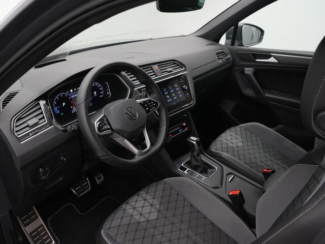 Volkswagen TIGUAN 1.5 TSI 150 pk DSG R-Line Business+ | Panoramadak | Head-up display | IQ Light | Stuur-/stoelverwarming | Achteruitrijcamera