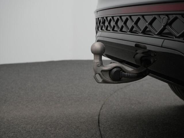 Volkswagen TIGUAN 1.5 eHybrid 272 pk DSG R-Line Edition | Panoramadak | Trekhaak | Geheugen-/massagestoel | Adaptief onderstel | IQ Light