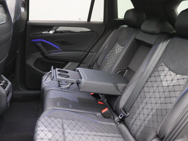 Volkswagen TIGUAN 1.5 eHybrid R-Line Edition 272PK DSG black style, matrix led, trekhaak, panoramadak, 360gr. camera, keyless, stuur-stoelverwarming, adaptive cruise, side assist, 20" lichtmetaal