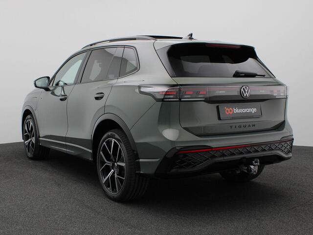 Volkswagen TIGUAN 1.5 eHybrid R-Line Edition 272PK DSG black style, matrix led, trekhaak, panoramadak, 360gr. camera, keyless, stuur-stoelverwarming, adaptive cruise, side assist, 20" lichtmetaal