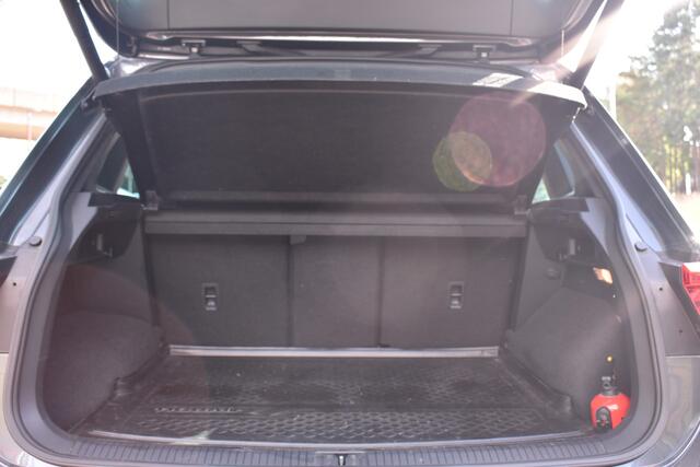 Volkswagen TIGUAN 1.4 TSI ACT Comfortline Business R | Rondomzicht Camera | Schuifdak | Digitaal dashboard | 12 mnd BOVAG garantie Whatsapp 06-53188999