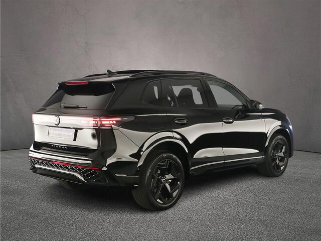 Volkswagen TIGUAN R-Line Edition 1.5 TSI eHybrid 272pk DSG Automaat Trekhaak, Black Style, Panoramadak, Adaptive cruise control, LED koplampen, Achteruitrijcamera