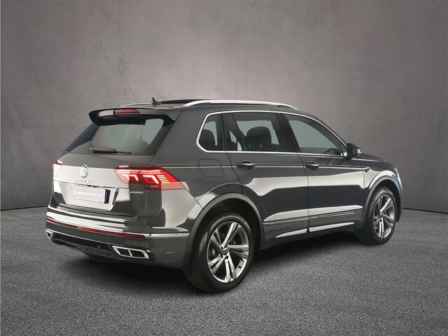 Volkswagen TIGUAN R-Line Business 1.4 TSI eHybrid 245pk DSG Automaat Panoramadak, LED matrix koplampen, Achteruitrijcamera, Adaptive cruise control, Elektrische achterklep