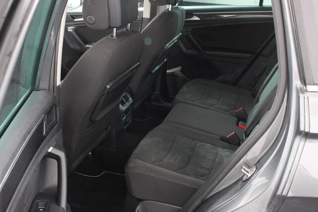 Volkswagen TIGUAN 1.5 TSI 150pk DSG Highline | Navigatie | Apple Carplay/Android Auto | Adaptive cruise control | Parkeersensoren | Camera | Park Assist | Lane Assist | Stoel- en stuurverwarming | Getinte ramen | Virtual Cockpit | LED-verlichting voor