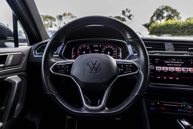 Volkswagen TIGUAN 2.0 TDI 4MOTION Elegance | E-Trekhaak | 19" | ACC