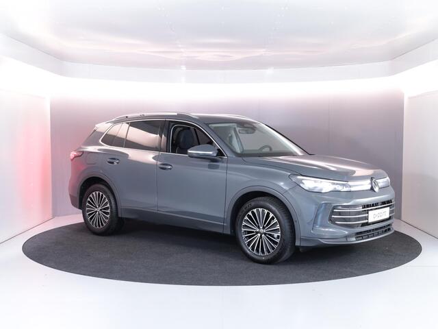 Volkswagen TIGUAN 1.5 TSI Elegance 150 pk Automaat (DSG) | Navigatie | Elektr. trekhaak | Parkeersensoren (Park assist) | Rondomzicht camera | Matrix LED koplampen | Stoelverwarming |