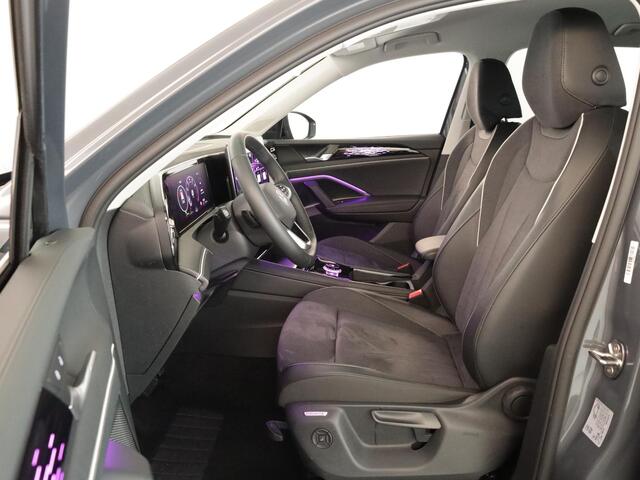 Volkswagen TIGUAN 1.5 TSI Elegance 150 pk Automaat (DSG) | Navigatie | Elektr. trekhaak | Parkeersensoren (Park assist) | Rondomzicht camera | Matrix LED koplampen | Stoelverwarming |