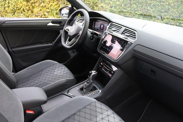 Volkswagen TIGUAN 1.4 TSI 180kW eHybrid Pano R-Line Black Style IQ.Light/Keyless/Virtual Cockpit/Dodehoek/App-Connect/19"/Elek. klep/Trekhaak