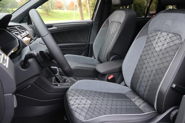 Volkswagen TIGUAN 1.4 TSI 180kW eHybrid Pano R-Line Black Style IQ.Light/Keyless/Virtual Cockpit/Dodehoek/App-Connect/19"/Elek. klep/Trekhaak