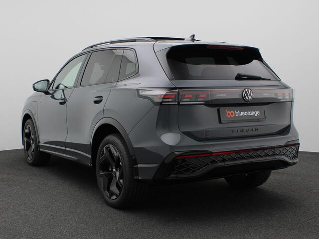 Volkswagen TIGUAN 1.5 eHybrid R-Line Edition 272PK DSG Panoramadak, Harman & Kardon, LED-Matrix, Winterpakket Plus, Navigatie, Side Assist, Keyless, Black Style, 19" LM Velgen