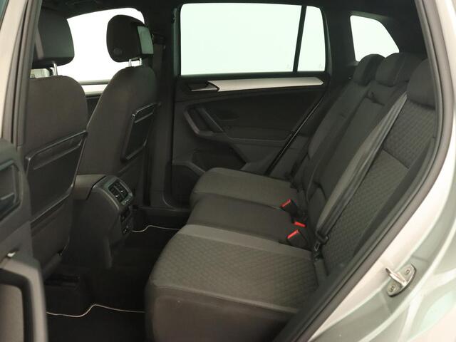 Volkswagen TIGUAN 1.5 TSI R Line | Trekhaak | Adaptive cruise | Carplay | Full LED | Virtual Cockpit | Navigatie | Parkeerhulp | Climate control