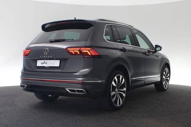 Volkswagen TIGUAN 1.5 TSI 150 pk DSG R-Line Business+ | Panoramadak | IQ Light | Achteruitrijcamera | Navigatie | Adaptive Cruise | Keyless Entry