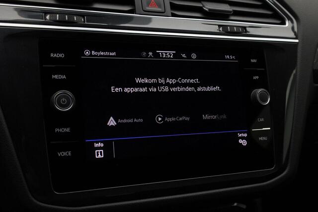 Volkswagen TIGUAN 1.5 TSI 150 pk DSG R-Line Business+ | Panoramadak | IQ Light | Achteruitrijcamera | Navigatie | Adaptive Cruise | Keyless Entry