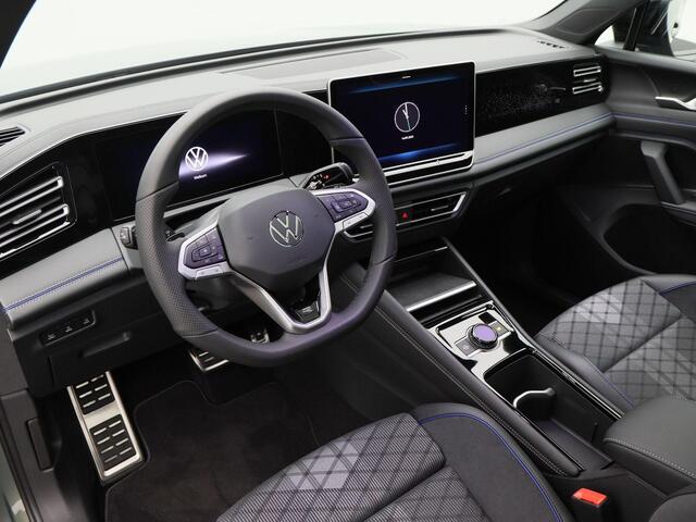 Volkswagen TIGUAN 1.5 eHybrid R-Line Edition 204 PK | Trekhaak | Panoramadak | Adaptieve Cruise Control | Stoel & Stuur Verwarming | Black Style |