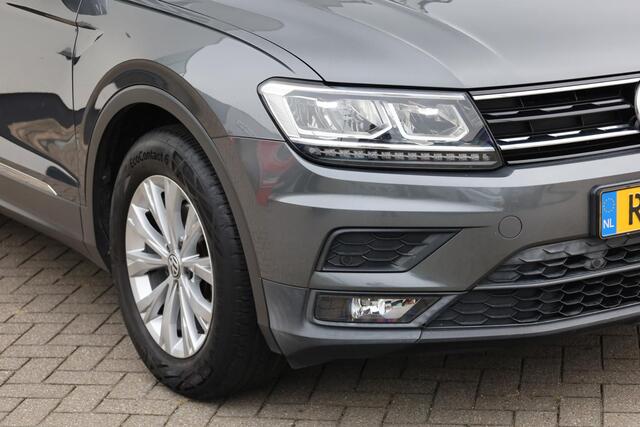 Volkswagen TIGUAN 1.4 TSI Comfortline 92KW/125PK, Navigatie, trekhaak, lichtmetalen velgen, Lane assist, parkeersensoren voor en achter, cruise control, automatische airco.