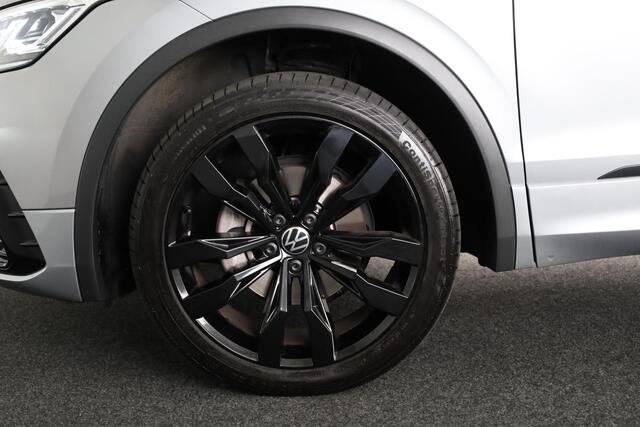 Volkswagen TIGUAN Allspace 1.5 TSI R-Line Business 7p. 150 pk | Verlengde garantie | Navigatie | Panoramadak | Parkeersensoren | Adaptieve cruise control | Stoelverwarming | Matrix LED koplampen |