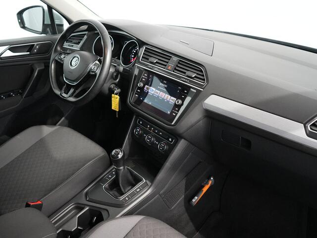 Volkswagen TIGUAN 1.4 TSI Comfortline Business | ACC | Carplay | Trekhaak |