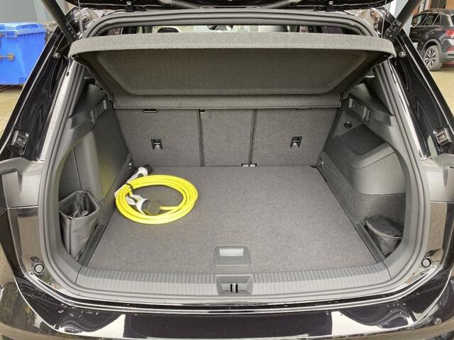 Volkswagen TIGUAN 1.5 TSI E-HYBRID R-LINE PANO-DAK/TREKHAAK/CAMERA/HenK/CARPLAY/ACC
