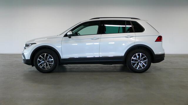 Volkswagen TIGUAN 1.5 TSI Life | Ergo seats | Trekhaak | 1e eigenaar
