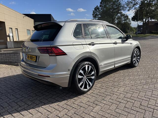 Volkswagen TIGUAN 1.4 TSI 4Motion Highline automaat [ panodak,leer,R-Line,virtual dash,fm navi,camera ]